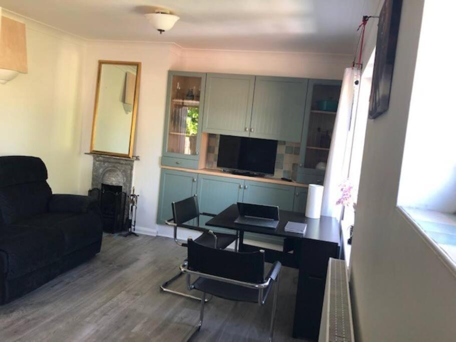 Bright & Spacious First Floor Apartment Cambridge Екстериор снимка